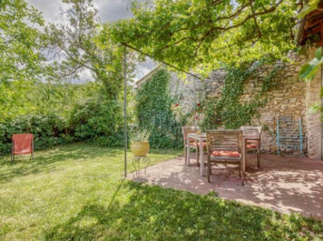 Cozy Holiday Home in Marignac en Diois with Garden